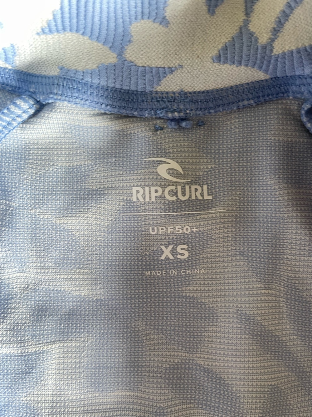 Rip Curl Rash Guard - Picture 2 of 2